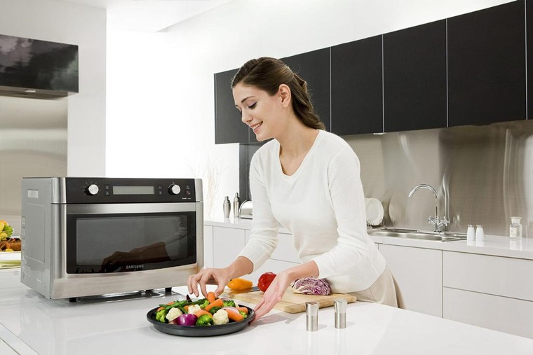 Tại sao lò vi sóng tốn điện và cách khắc phục